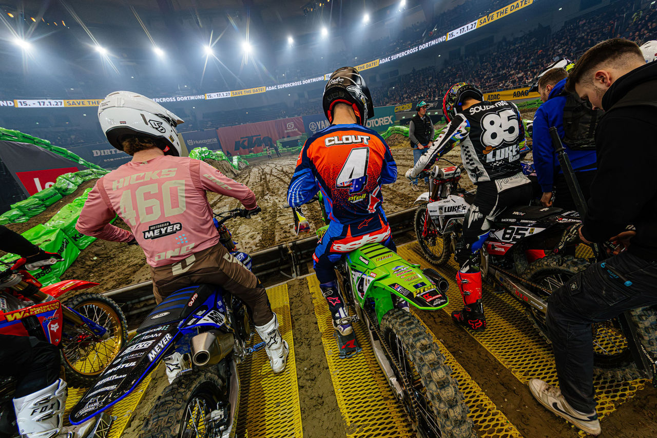 Dortmund , 090126 , 41. ADAC Supercross , Westfalenhallen Dortmund

Im Bild: 4 Luke Clout (Australien / Kawasaki / Kawasaki Motul Pfeil) in der SX1

Foto: Steve Bauerschmidt