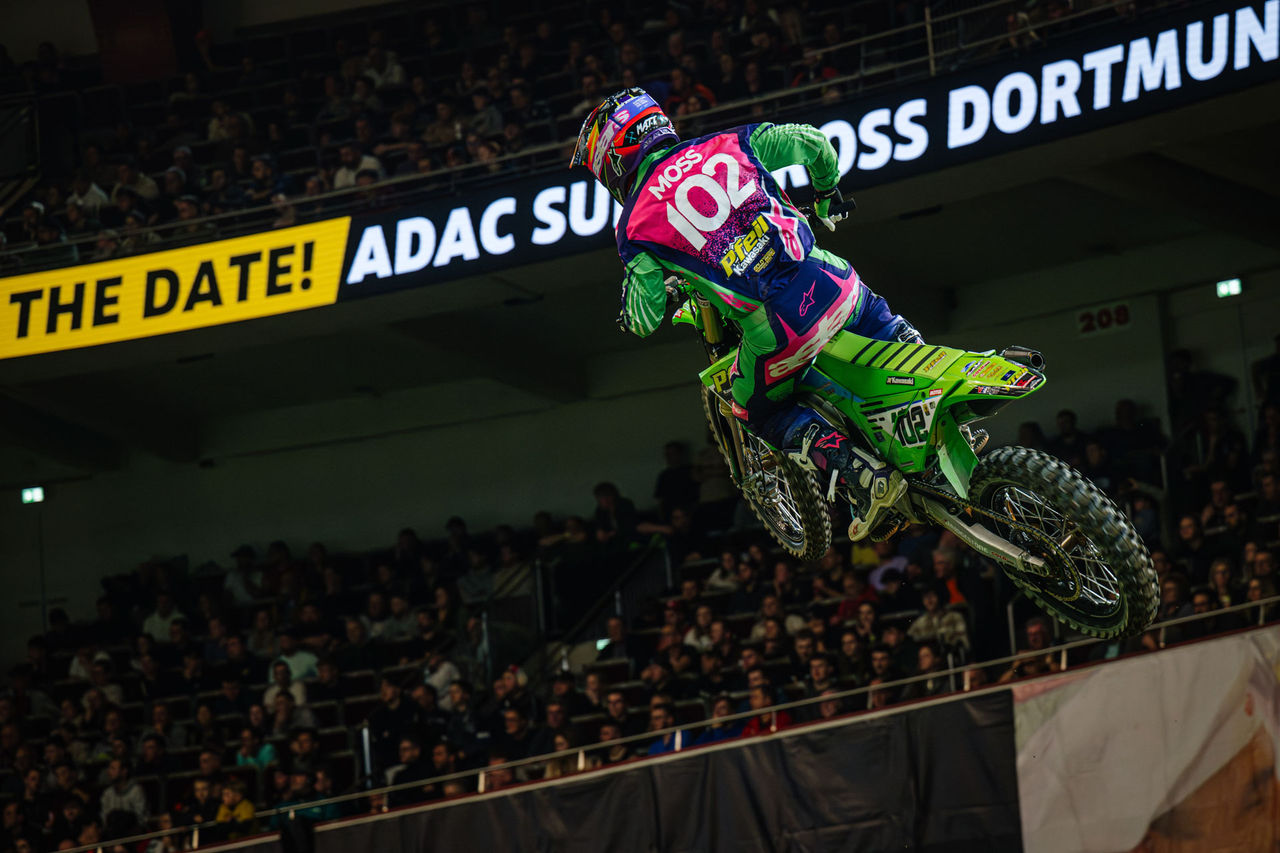 Dortmund , 090126 , 41. ADAC Supercross , Westfalenhallen Dortmund

Im Bild: 102 Matt Moss (Australien / Kawasaki / Kawasaki Motul Pfeil) in der SX1

Foto: Steve Bauerschmidt